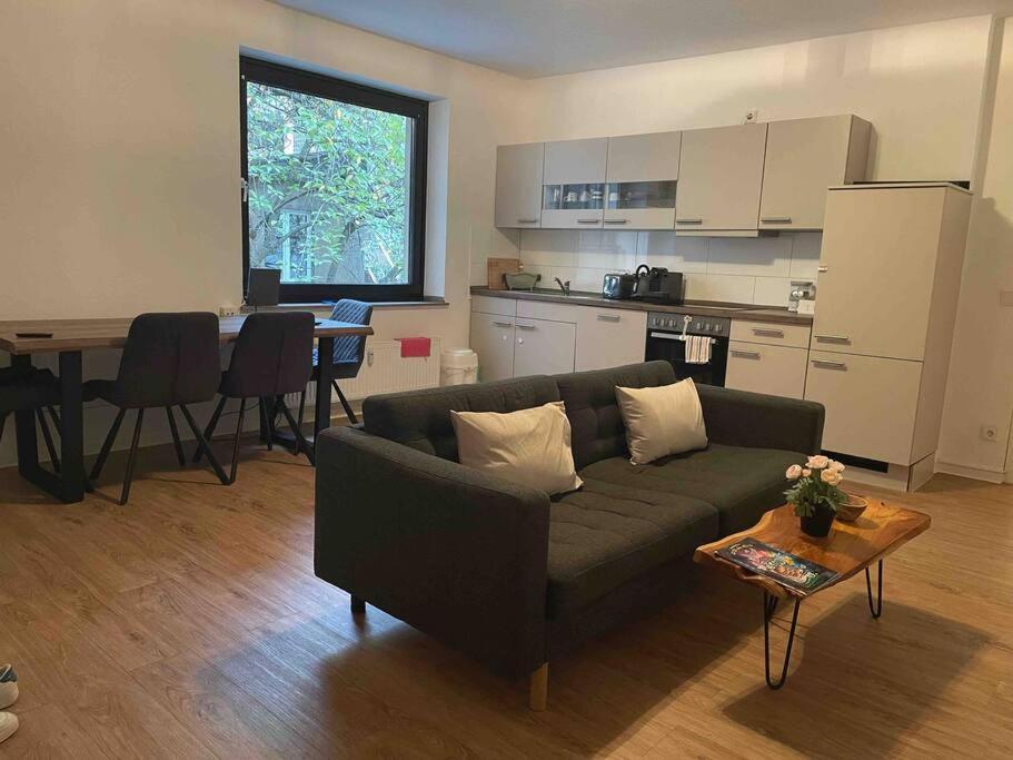Zentrale Wohnung Direkt Am Hauptbahnhof - Bismarck ดุสเซลดอร์ฟ ภายนอก รูปภาพ