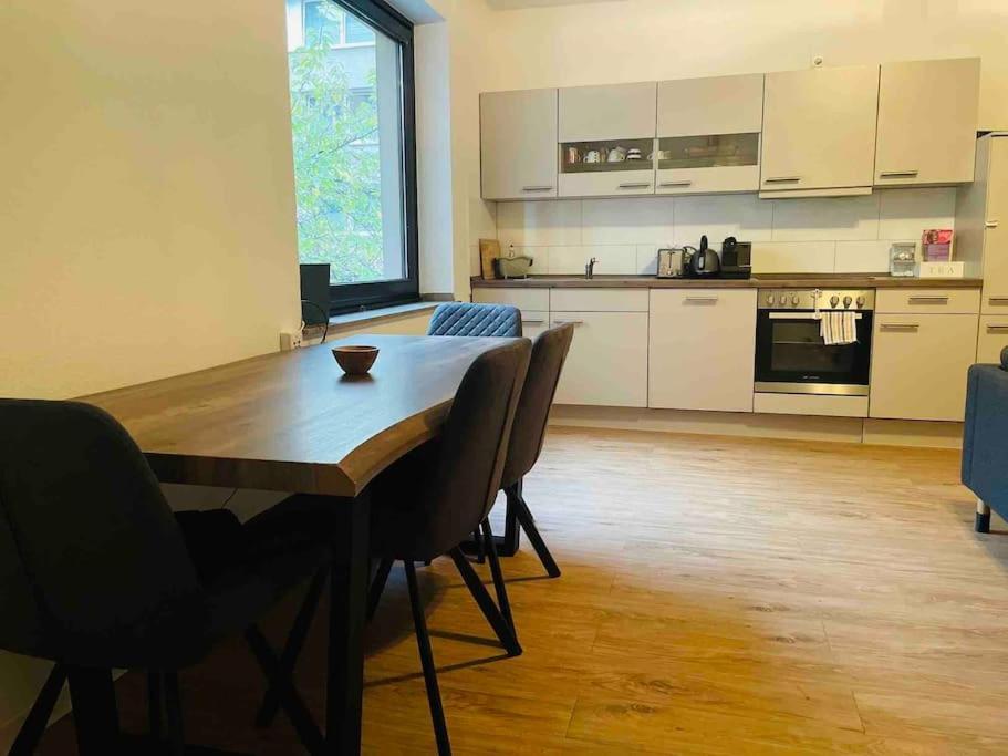Zentrale Wohnung Direkt Am Hauptbahnhof - Bismarck ดุสเซลดอร์ฟ ภายนอก รูปภาพ