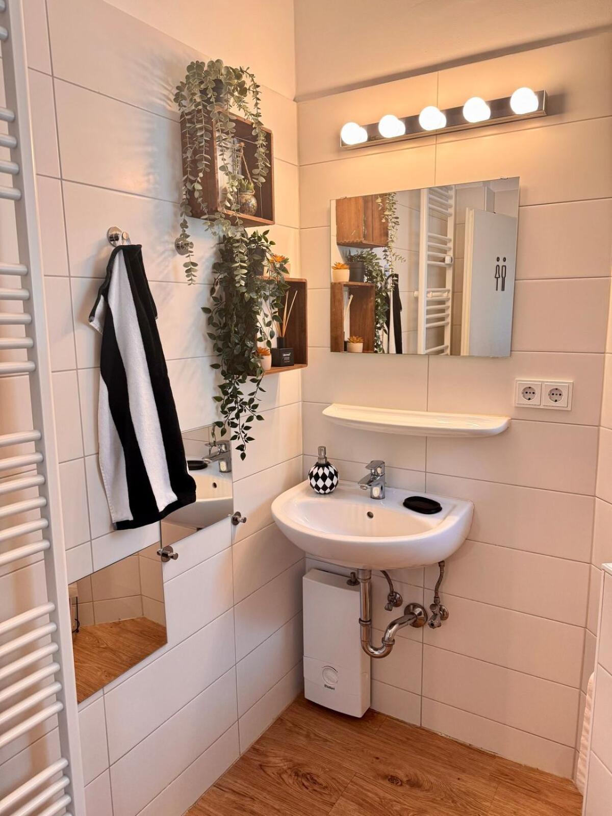 Zentrale Wohnung Direkt Am Hauptbahnhof - Bismarck ดุสเซลดอร์ฟ ภายนอก รูปภาพ
